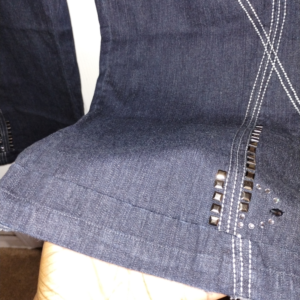Jeans With Bling - Picture 6 of 12